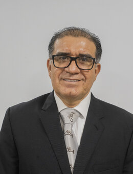 Dr. Gonzalo Leal Flores